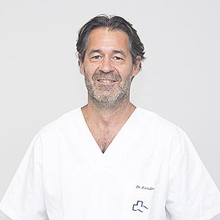 Dr. Oscar Escudero